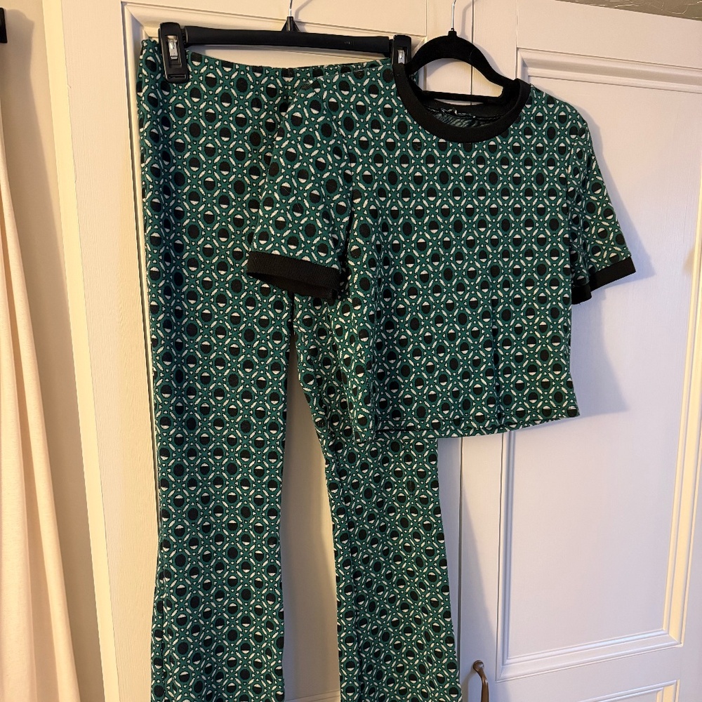Zara Green and Black Geometric Two Piece Set